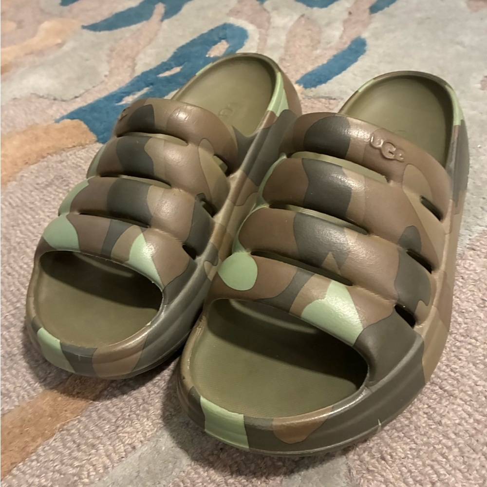 UGG Green and Brown Camo Slide Sandals
